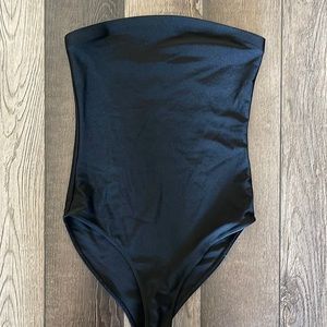 Black bodysuit strapless Piece Forever21